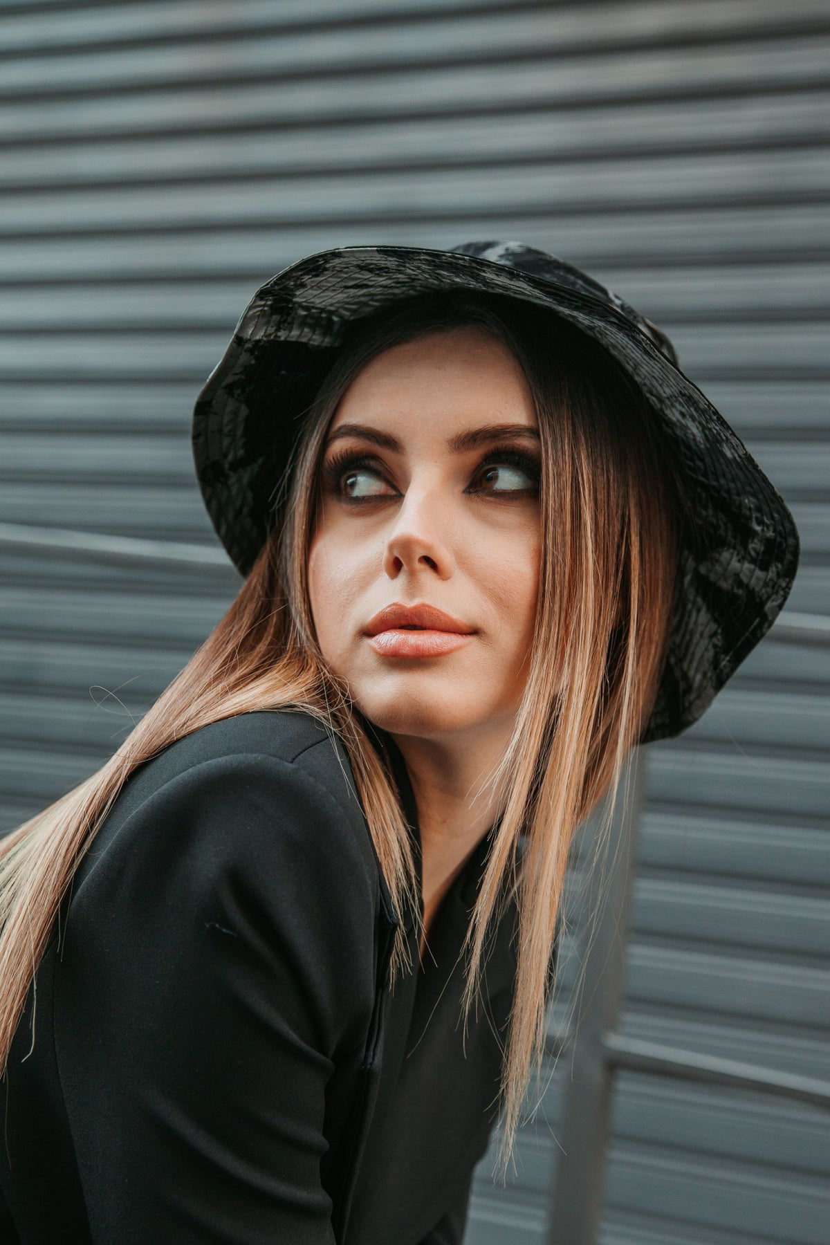 Dein Hat-thumbmail-2