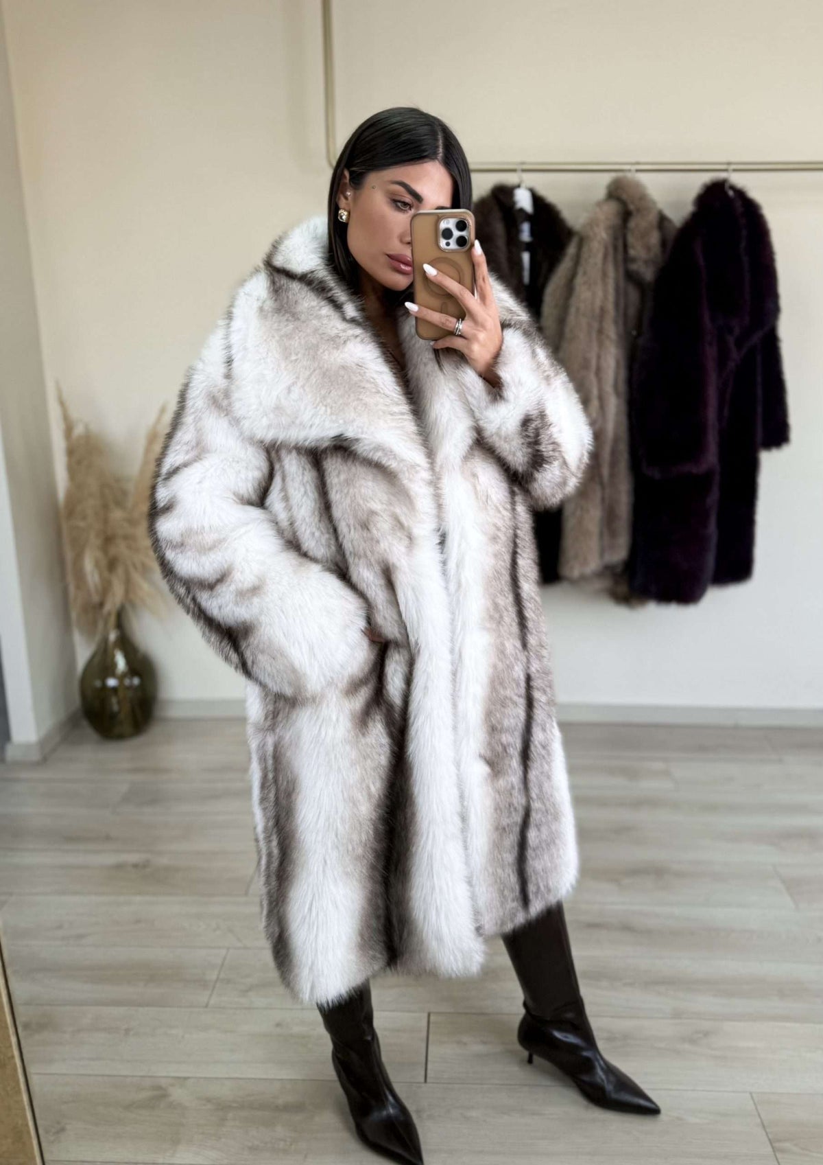 Konny Fur - Εκρού-thumbmail-1