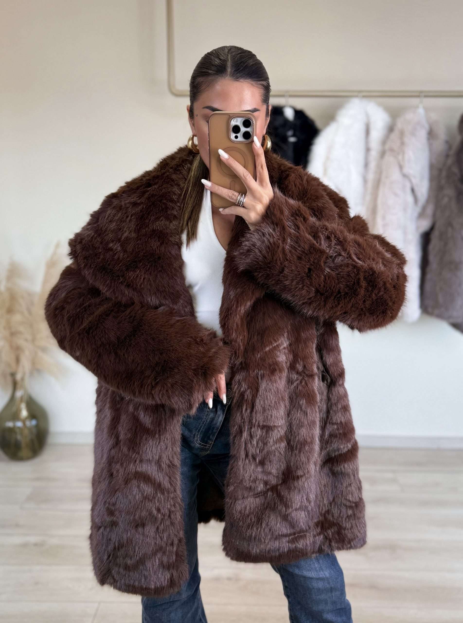 Velian Fur - Καφέ