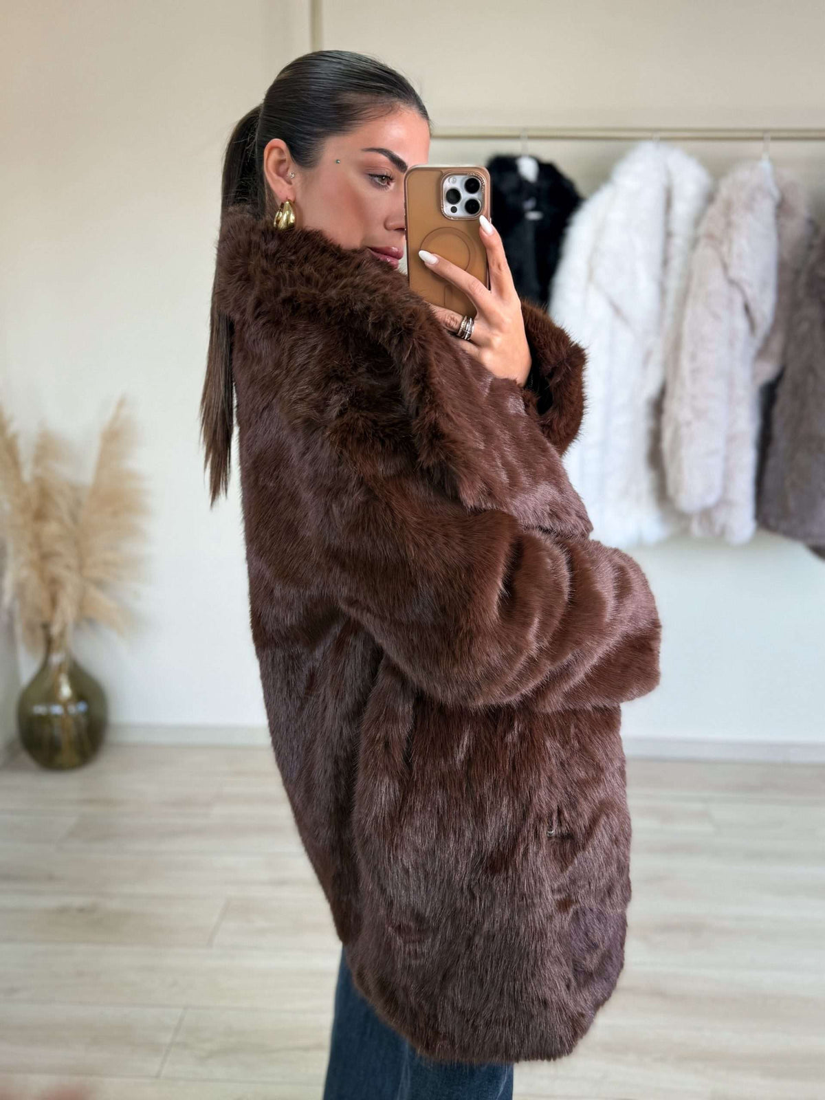Velian Fur - Καφέ-thumbmail-4